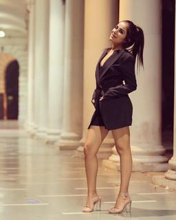 Sara Gurpal feet photo 1