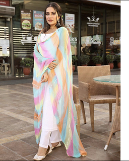 Sara Gurpal feet photo 20