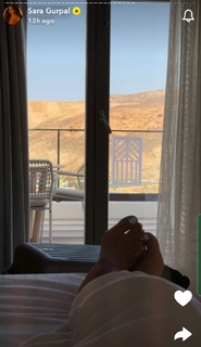 Sara Gurpal feet photo 2