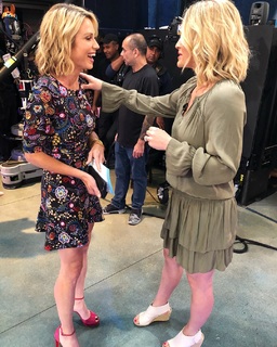 Sara Haines feet photo thumbnail