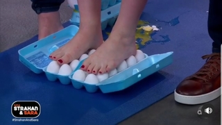 Sara Haines feet photo thumbnail