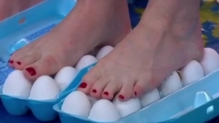 Sara Haines feet photo thumbnail