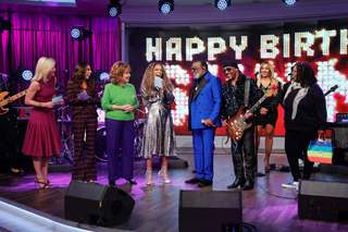 Sara Haines feet photo thumbnail