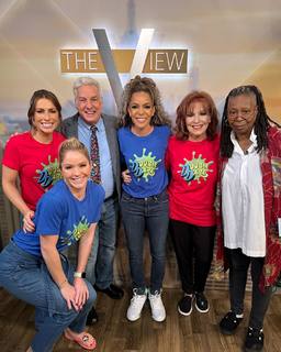 Sara Haines feet photo thumbnail