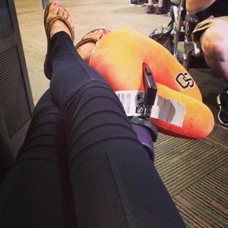 Sara Jean Underwood feet photo thumbnail