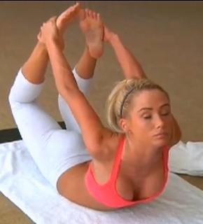 Sara Jean Underwood feet photo thumbnail