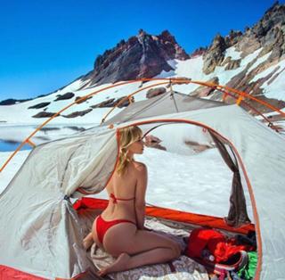 Sara Jean Underwood feet photo thumbnail