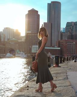 Sara Jean Underwood feet photo thumbnail