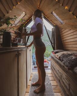 Sara Jean Underwood feet photo thumbnail