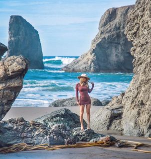 Sara Jean Underwood feet photo thumbnail