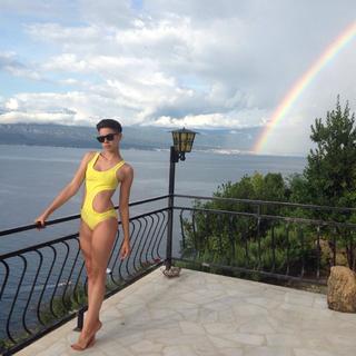 Sara Jo feet photo thumbnail