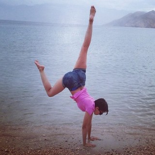 Sara Jo feet photo thumbnail