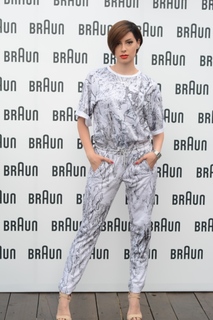 Sara Jo feet photo thumbnail