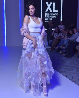 Sara Jo feet photo thumbnail