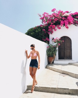 Sara Jo feet photo thumbnail