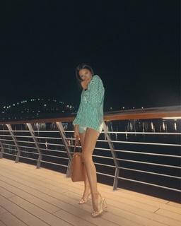 Sara Jo feet photo thumbnail