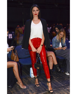 Sara Jo feet photo thumbnail