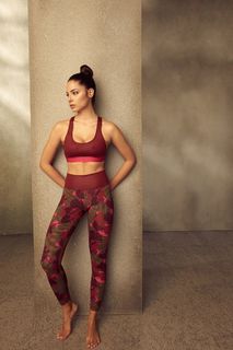 Sara Jo feet photo thumbnail