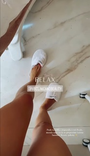 Sara Jo feet photo thumbnail