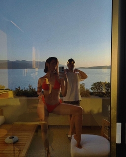 Sara Jo feet photo thumbnail