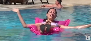 Sara Jo feet photo thumbnail