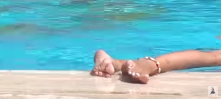 Sara Jo feet photo thumbnail