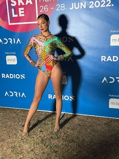 Sara Jo feet photo thumbnail