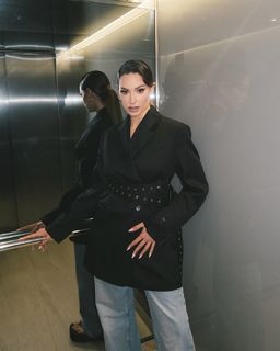 Sara Jo feet photo thumbnail