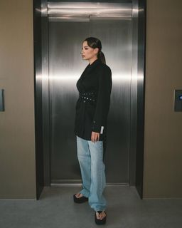 Sara Jo feet photo thumbnail