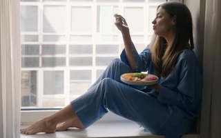 Sara Jo feet photo thumbnail