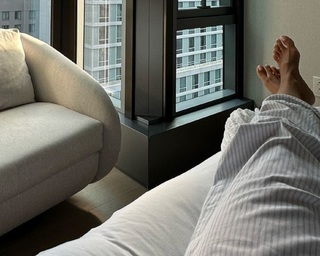 Sara Jo feet photo thumbnail