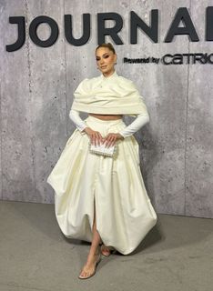 Sara Jo feet photo thumbnail