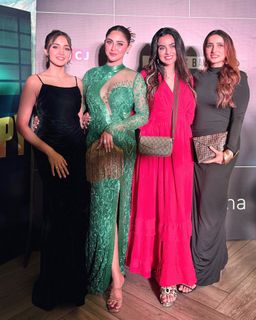 Sara Khan feet photo 6