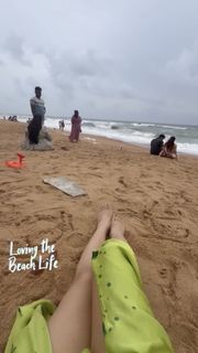 Sara Khan feet photo 4
