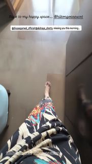 Sara Khan feet photo 2