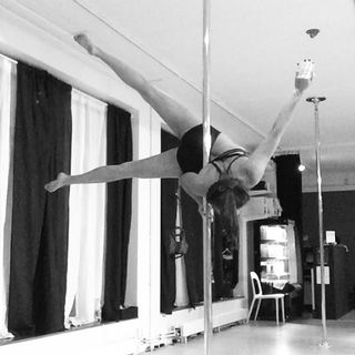 Sara Lumholdt feet photo 17