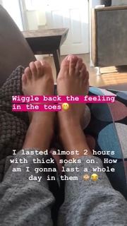 Sara Lumholdt feet photo 7