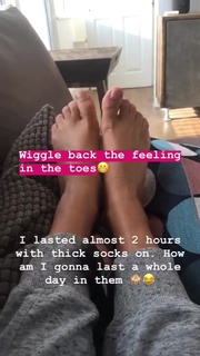 Sara Lumholdt feet photo 6