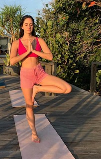 Sara Malakul Lane feet photo 16