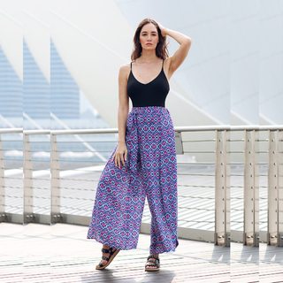 Sara Malakul Lane feet photo 2