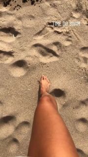 Sara Matos feet photo 2