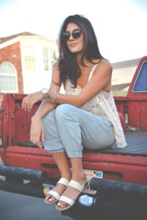 Sara Montazami feet photo 15