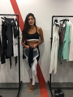 Sara Montazami feet photo 20