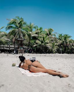 Sara Montazami feet photo 19