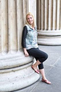 Sara Pascoe feet photo 1