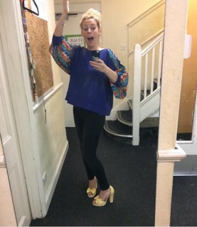 Sara Pascoe feet photo 19