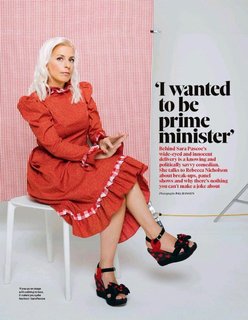 Sara Pascoe feet photo 10
