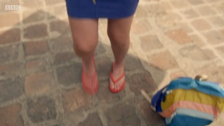 Sara Pascoe feet photo 9