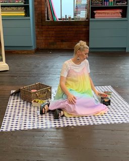 Sara Pascoe feet photo 20