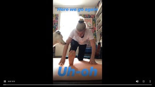 Sara Pascoe feet photo 17